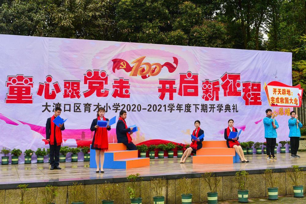 美国游客评价三国地铁：印度味浓，日本安静，中国用一个字概括！
